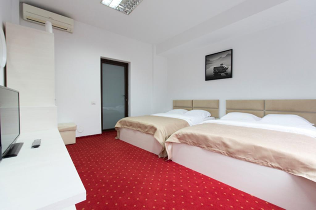 Hotel Thomas Bukurešť Pokoj fotografie