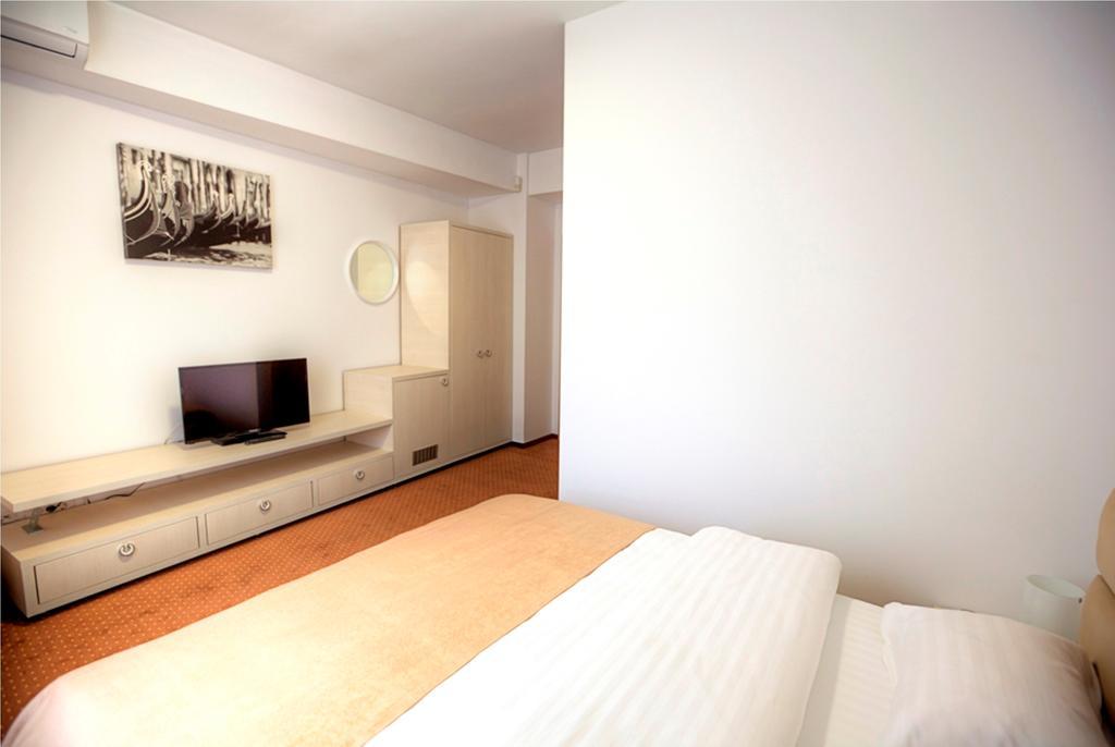 Hotel Thomas Bukurešť Pokoj fotografie