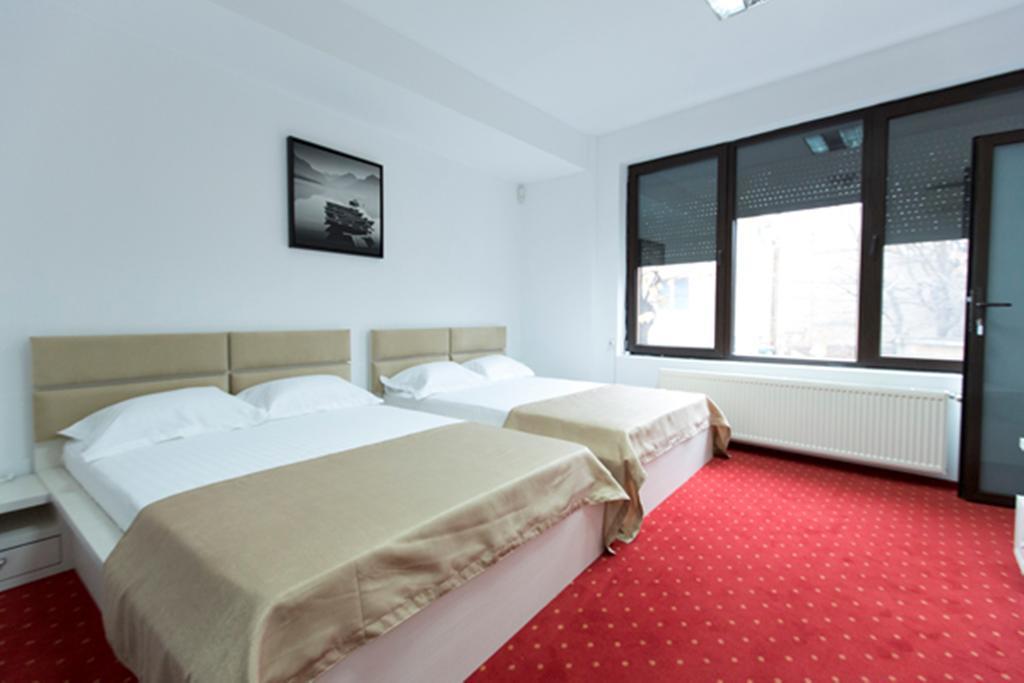 Hotel Thomas Bukurešť Pokoj fotografie