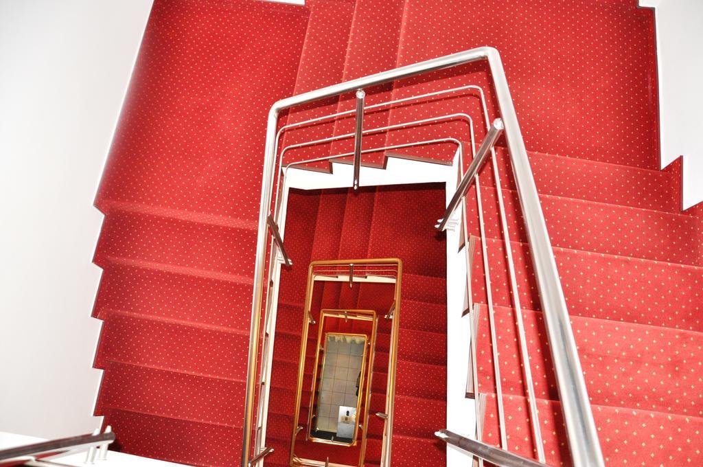 Hotel Thomas Bukurešť Exteriér fotografie