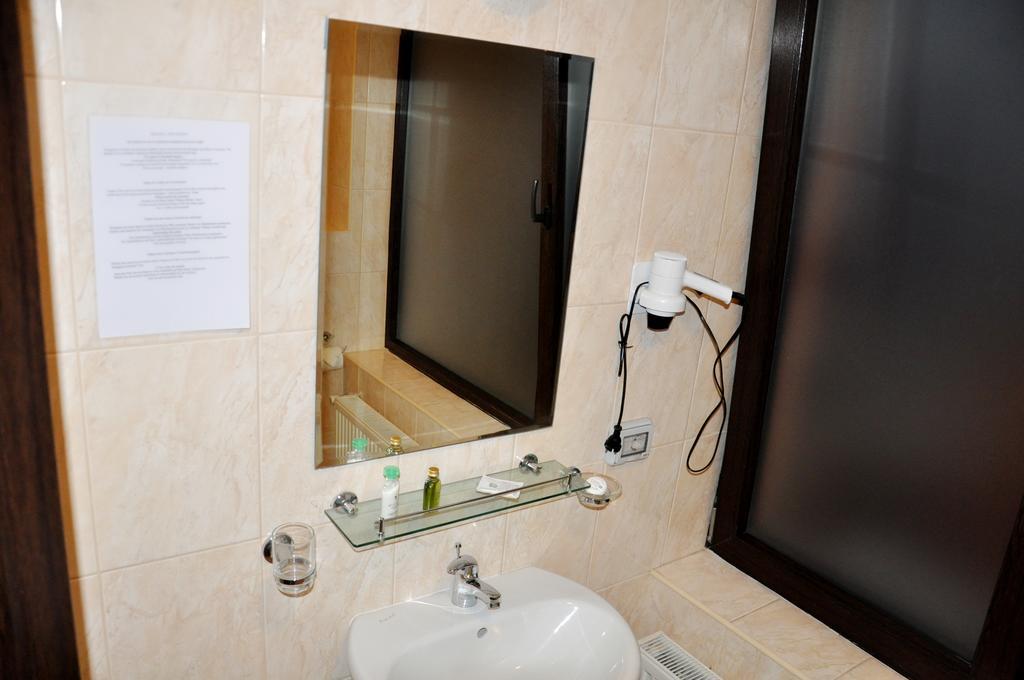 Hotel Thomas Bukurešť Exteriér fotografie